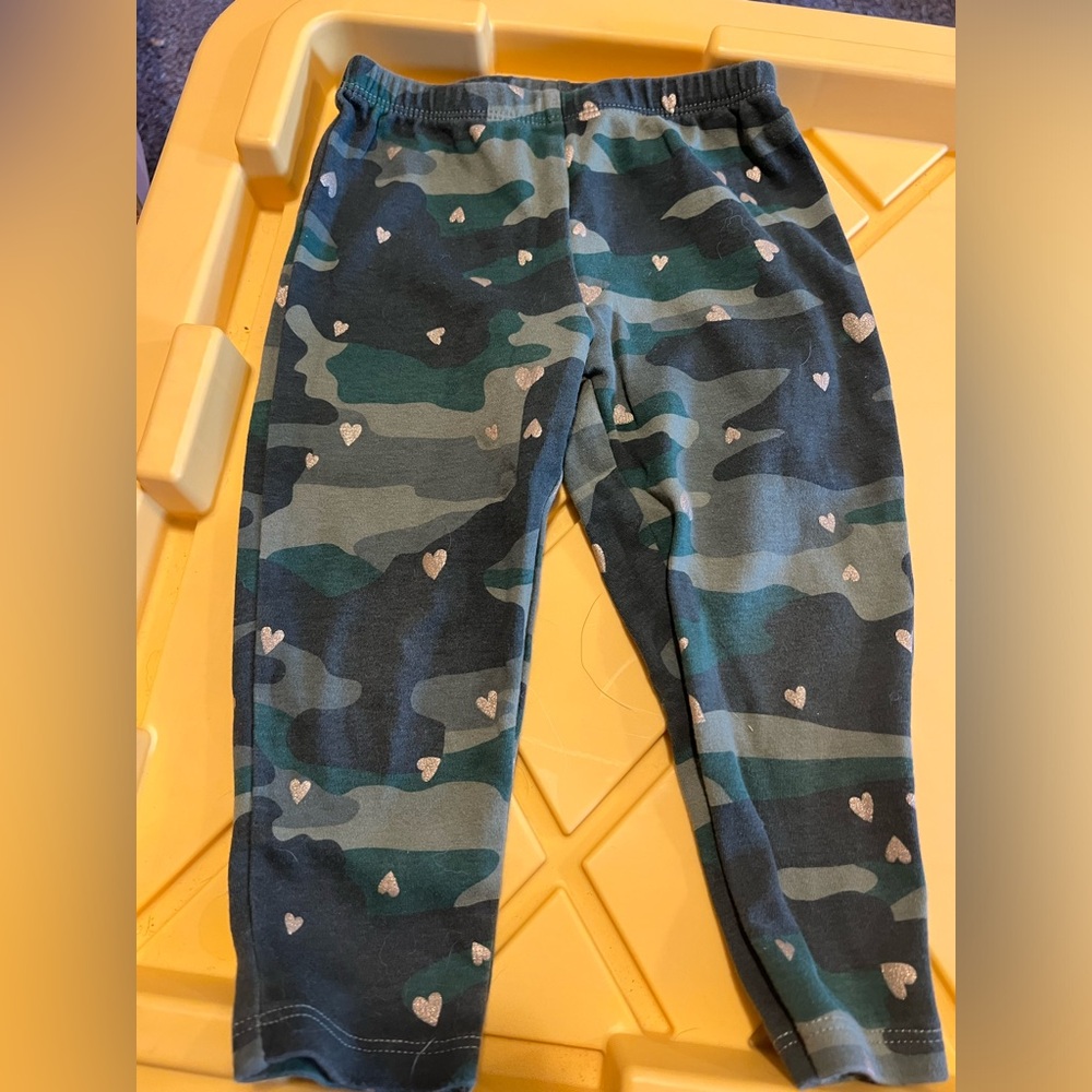 Camo Heart Print Kids Leggings